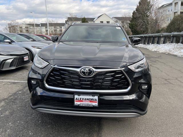 new 2026 Toyota Highlander Hybrid car, priced at $56,858