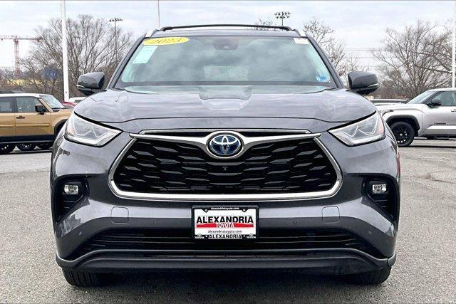 used 2023 Toyota Highlander Hybrid car, priced at $39,995