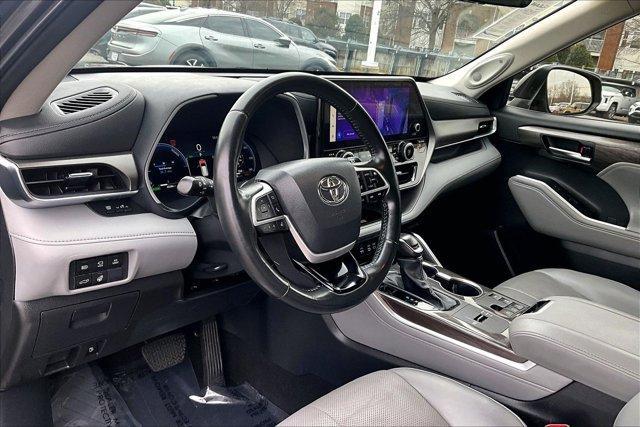 used 2023 Toyota Highlander Hybrid car, priced at $39,995