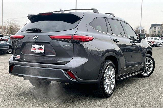 used 2023 Toyota Highlander Hybrid car, priced at $39,995