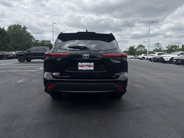 used 2022 Toyota Highlander Hybrid car, priced at $34,945