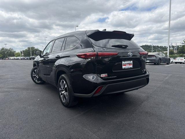 used 2022 Toyota Highlander Hybrid car, priced at $34,945