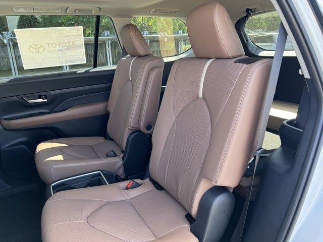 new 2026 Toyota Grand Highlander car