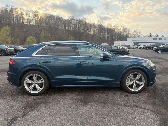 Audi Q8 view 6