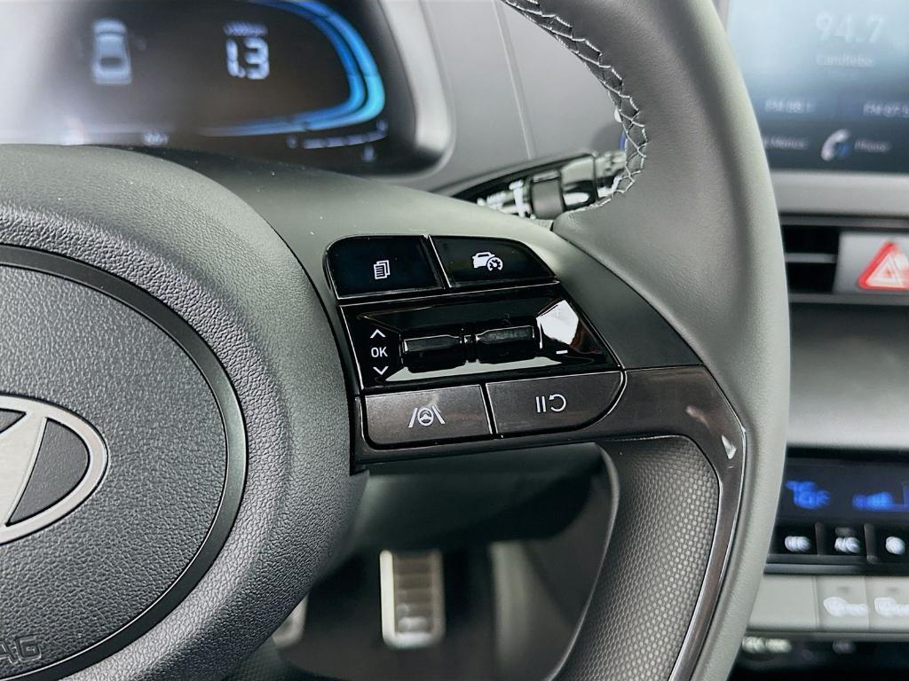 new 2025 Hyundai Elantra car, priced at $20,331