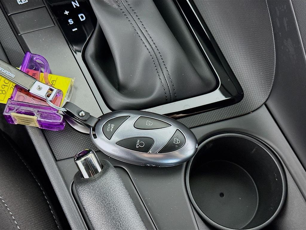 new 2025 Hyundai Elantra car, priced at $20,331