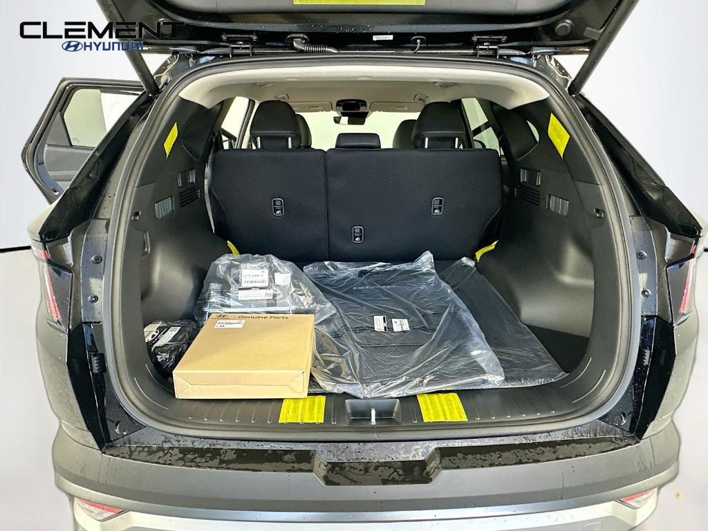 new 2026 Hyundai TUCSON Hybrid car, priced at $33,050
