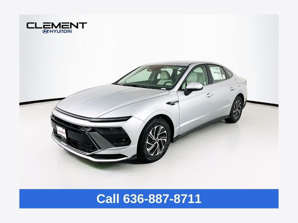 new 2026 Hyundai Sonata Hybrid car, priced at $30,098