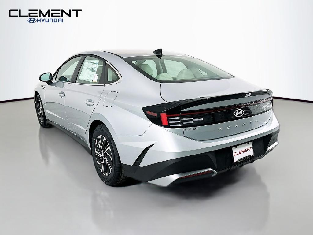 new 2026 Hyundai Sonata Hybrid car, priced at $30,348