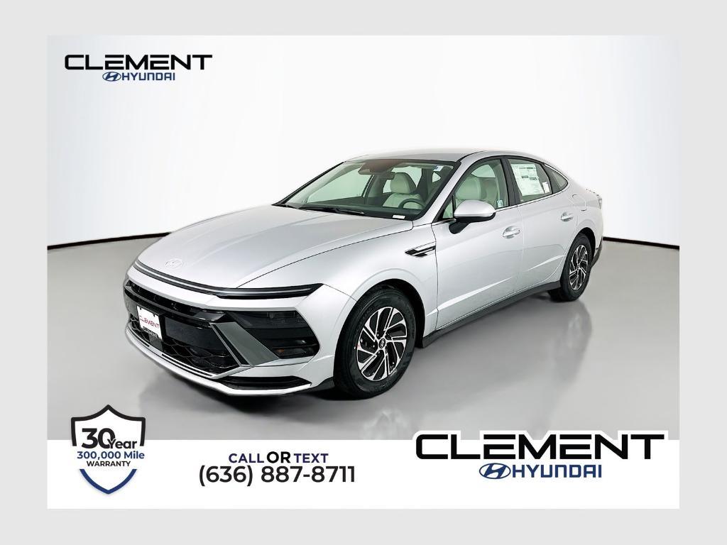 new 2026 Hyundai Sonata Hybrid car, priced at $30,348