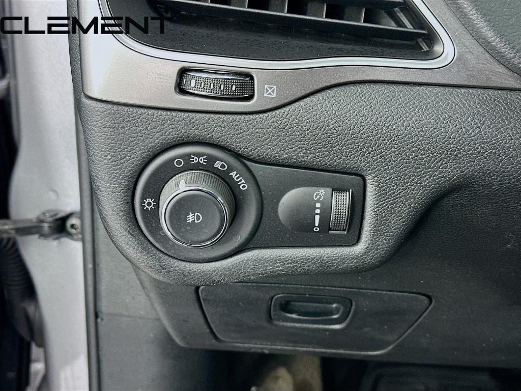 used 2019 Jeep Cherokee car, priced at $14,161