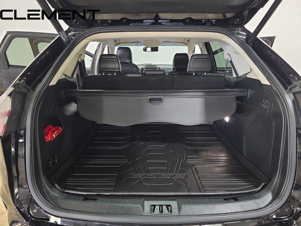 used 2020 Ford Edge car, priced at $14,000