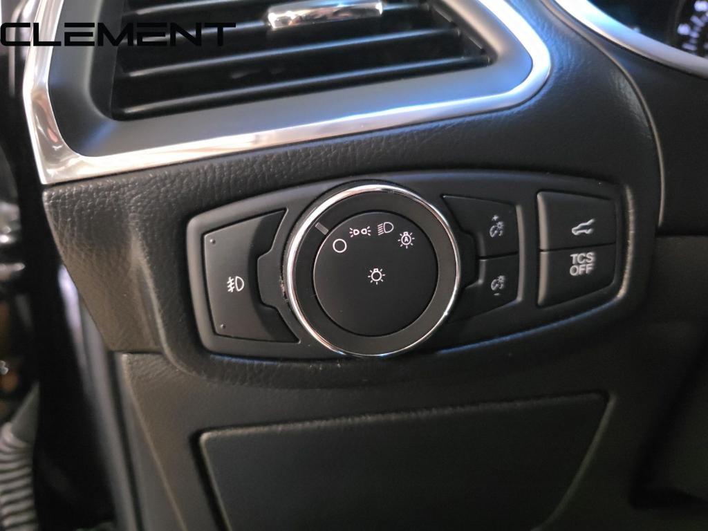 used 2020 Ford Edge car, priced at $14,000