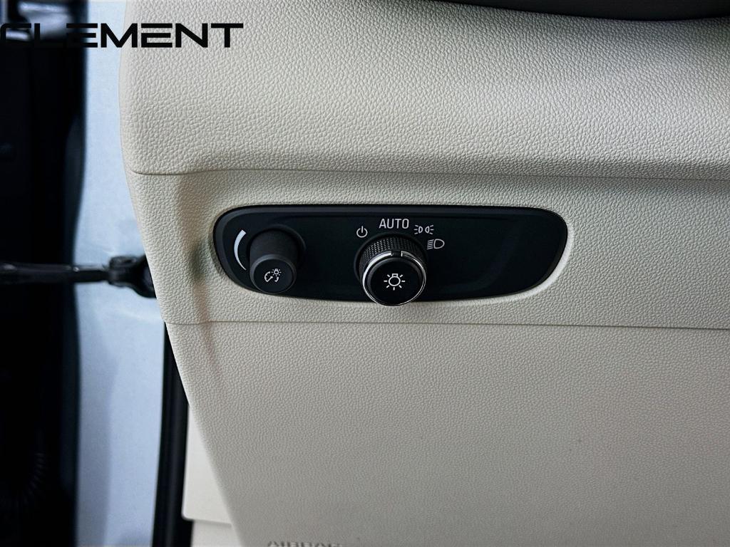 used 2023 Buick Envision car, priced at $22,266