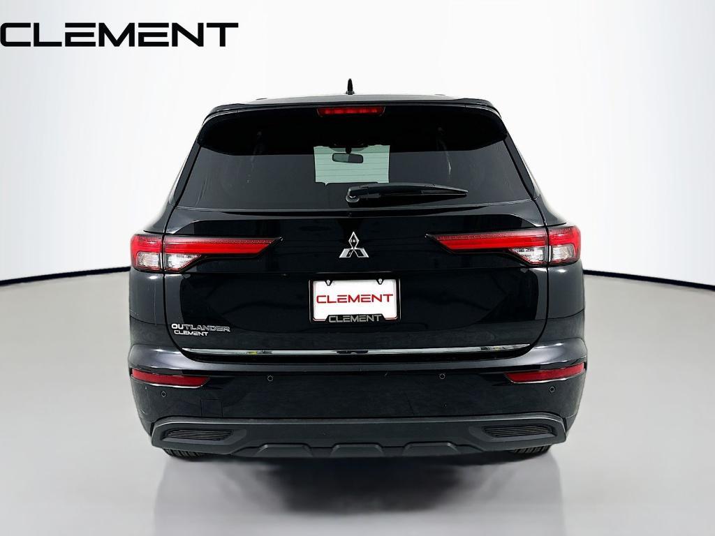 used 2024 Mitsubishi Outlander car, priced at $21,663