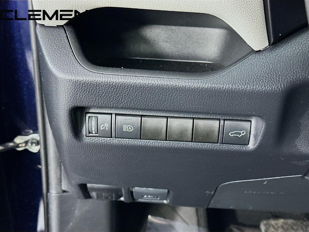 used 2020 Toyota RAV4 car, priced at $25,986