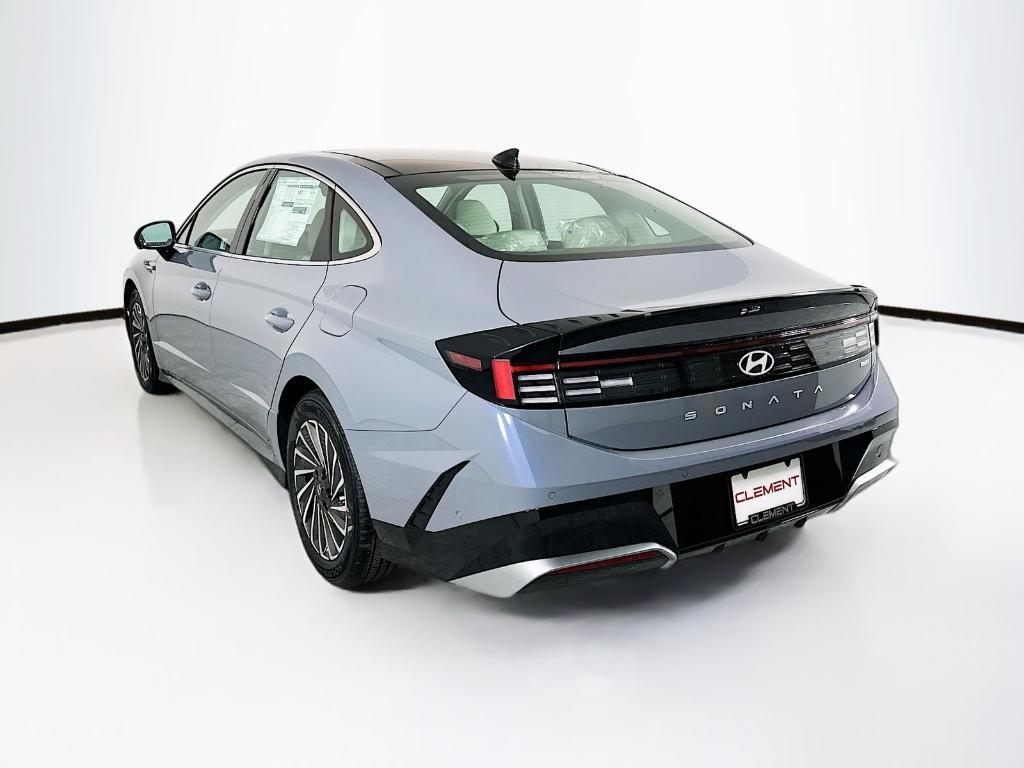 new 2026 Hyundai Sonata Hybrid car, priced at $39,100