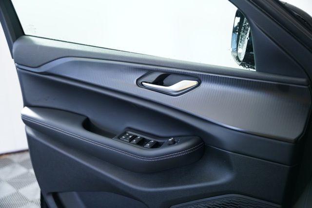 new 2025 Jeep Grand Cherokee car, priced at $41,304