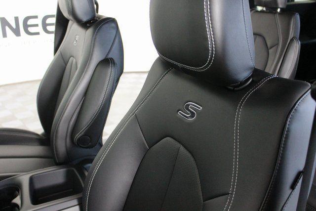 new 2026 Chrysler Pacifica car, priced at $43,606