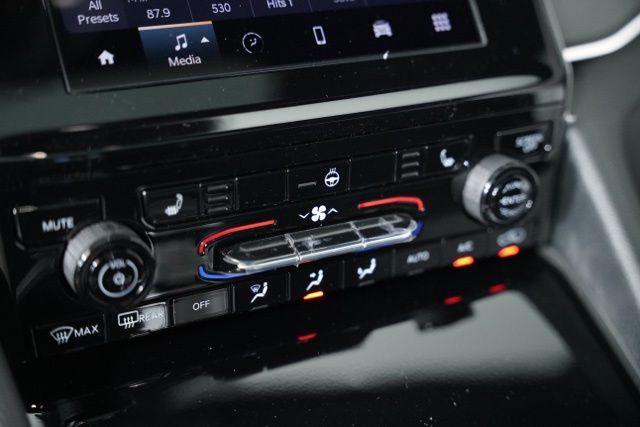 new 2025 Jeep Grand Cherokee L car, priced at $42,204