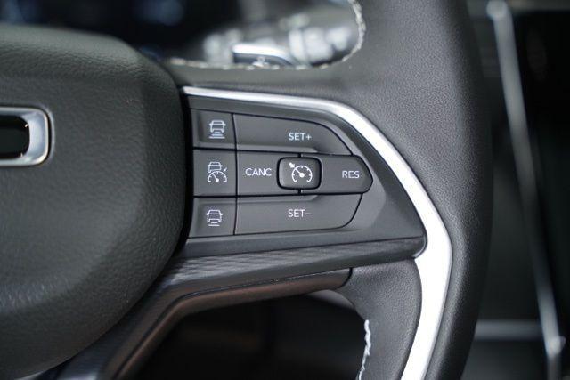 new 2025 Jeep Grand Cherokee L car, priced at $42,204