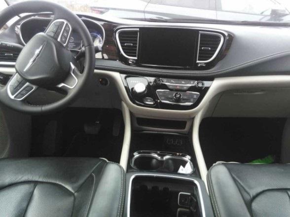 used 2023 Chrysler Pacifica car, priced at $27,000