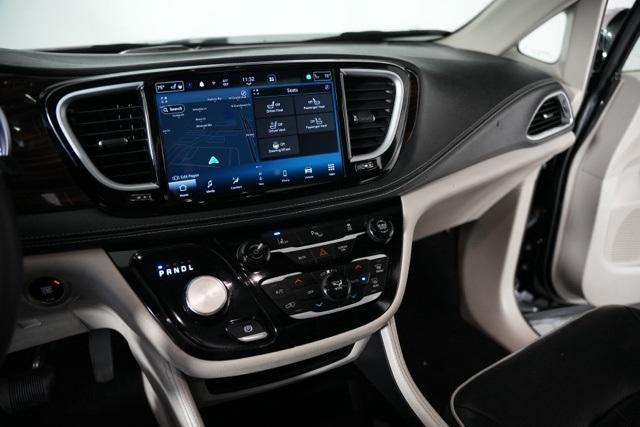 used 2023 Chrysler Pacifica Hybrid car, priced at $27,997