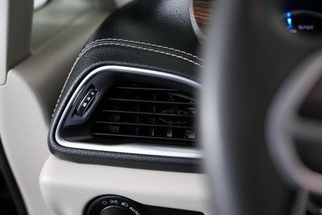 used 2023 Chrysler Pacifica Hybrid car, priced at $27,997