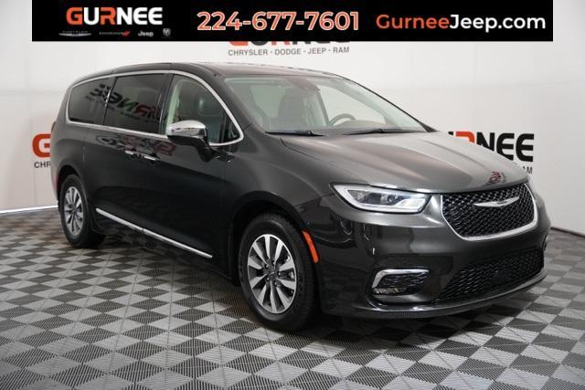 used 2023 Chrysler Pacifica Hybrid car, priced at $27,997