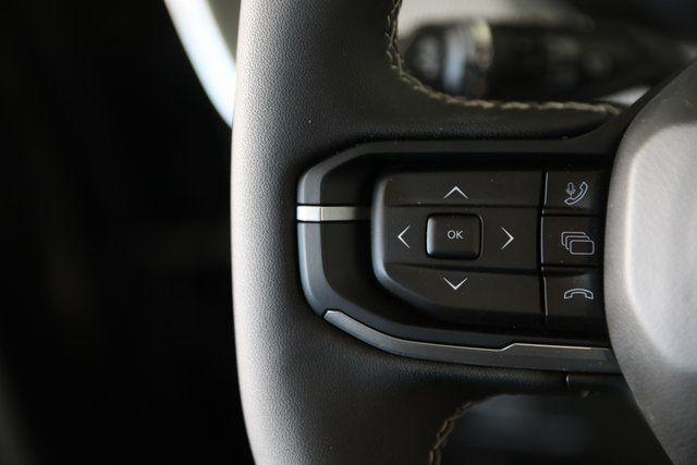 new 2026 Jeep Cherokee car, priced at $37,082