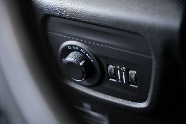 new 2025 Jeep Grand Cherokee car, priced at $40,958