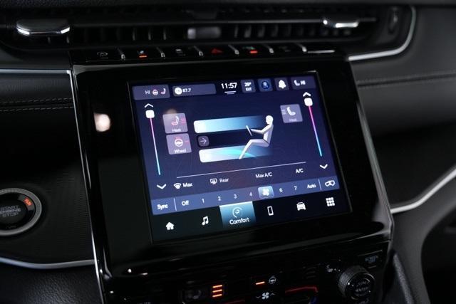 new 2025 Jeep Grand Cherokee car, priced at $41,058