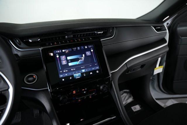 new 2025 Jeep Grand Cherokee car, priced at $40,958