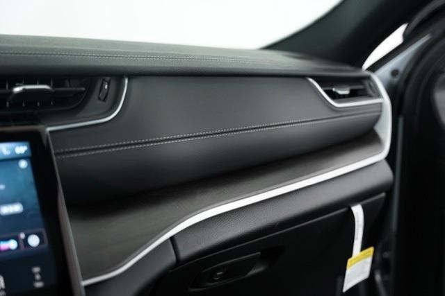 new 2025 Jeep Grand Cherokee car, priced at $42,509