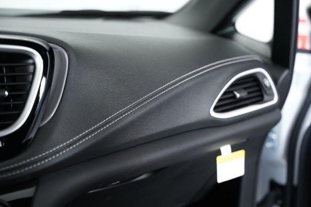 new 2025 Chrysler Pacifica car, priced at $39,842