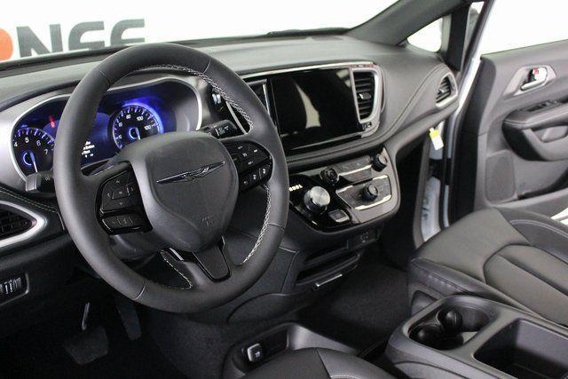 new 2026 Chrysler Pacifica car, priced at $44,356