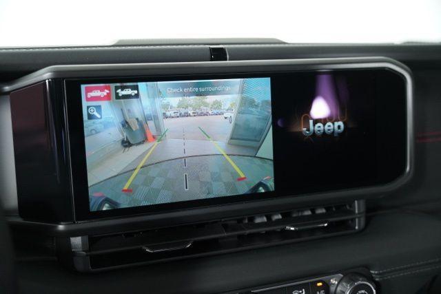 new 2025 Jeep Gladiator car, priced at $52,702