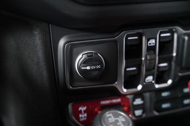 new 2025 Jeep Gladiator car, priced at $52,702