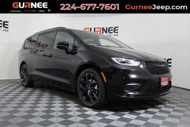 new 2026 Chrysler Pacifica car, priced at $43,256