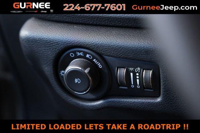 used 2025 Chrysler Pacifica car, priced at $30,449