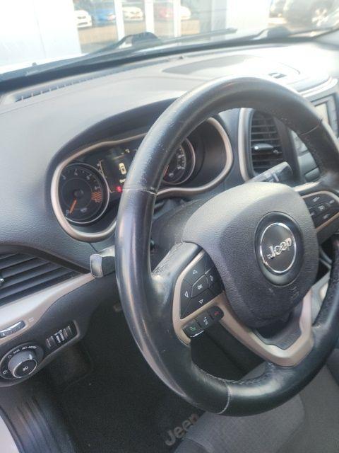 used 2015 Jeep Cherokee car, priced at $8,500