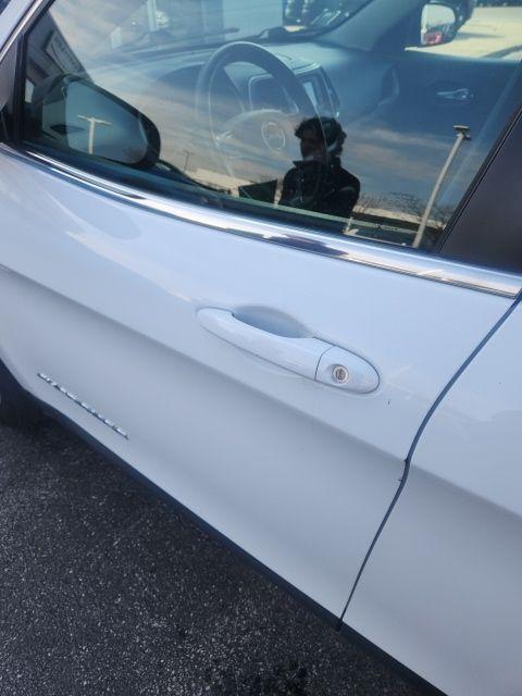 used 2015 Jeep Cherokee car, priced at $8,500