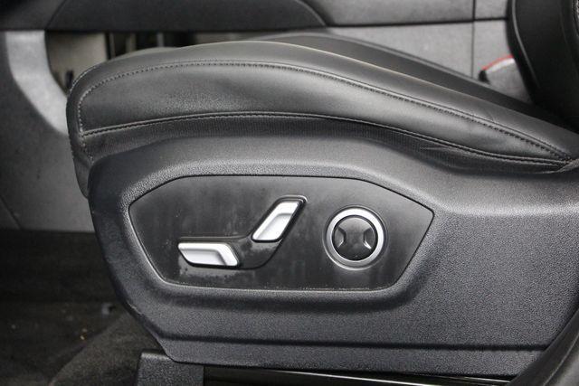 used 2025 Hyundai Santa Fe car, priced at $29,889