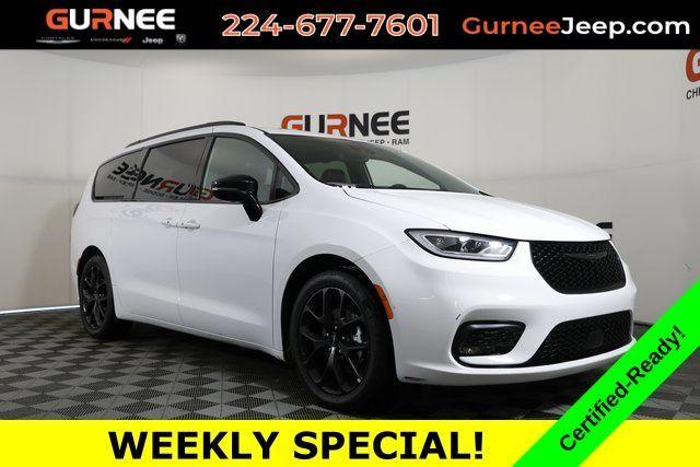 used 2025 Chrysler Pacifica car, priced at $31,000