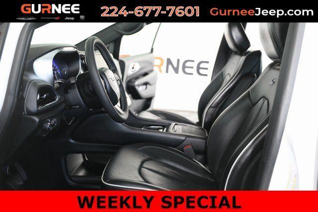 used 2025 Chrysler Pacifica car, priced at $31,000