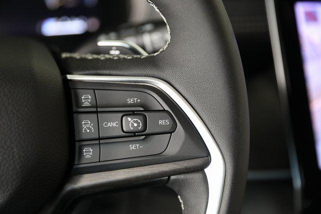 new 2025 Jeep Grand Cherokee car, priced at $41,526