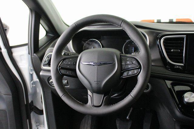 new 2026 Chrysler Pacifica car, priced at $43,256