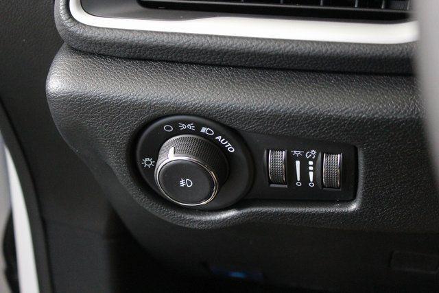 new 2026 Chrysler Pacifica car, priced at $43,256