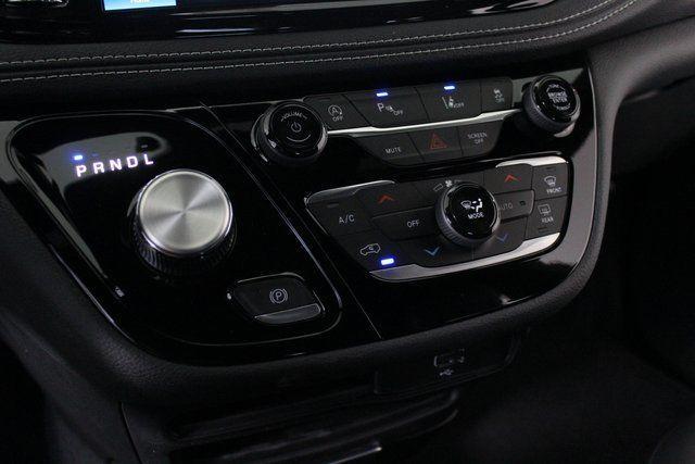 new 2026 Chrysler Pacifica car, priced at $43,256