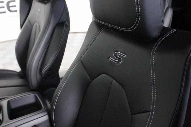 new 2026 Chrysler Pacifica car, priced at $43,256